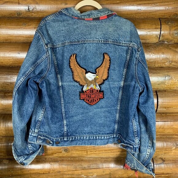 Vintage Levi's 46 Jean Denim Trucker Jacket 80's Band Patches Pins - Picture 2 of 14